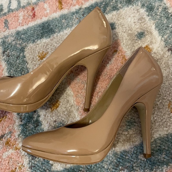 BCBGeneration heels - Picture 3 of 3